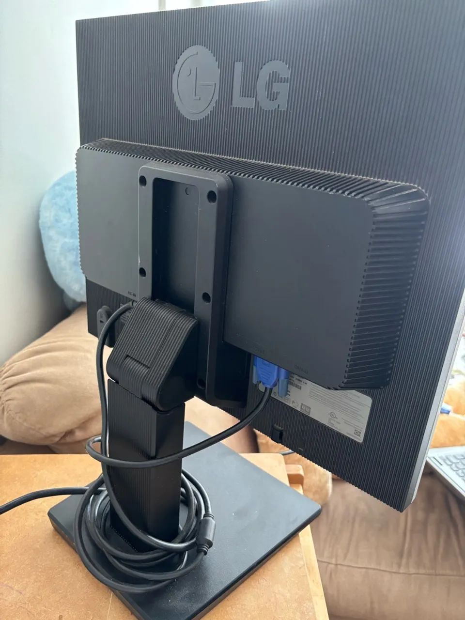 Monitor LG Flatron L1952H 19? com Cabos - Funcionando