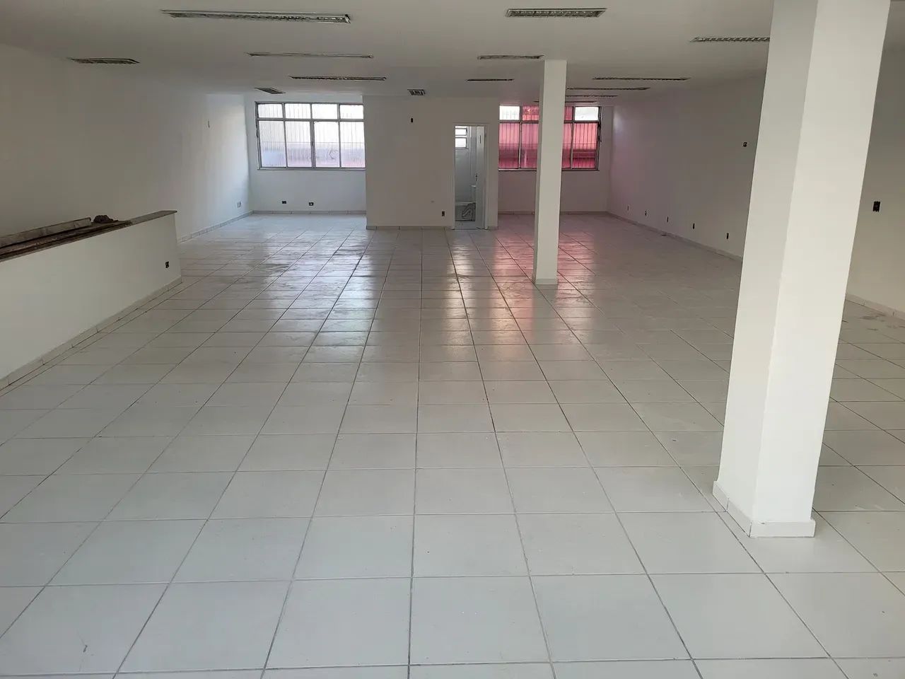 Sobreloja de frente, para locação, com 138 m², em Madureira - Estrada do Portela - Foto 3