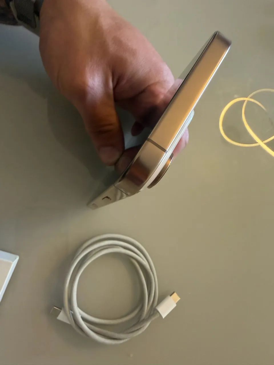 iPhone  16 pro Max 256gb Desert Titanium - Foto 4