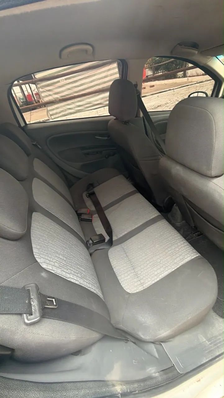 Fiat Punto ESSENCE 1.6 DUALOGIC FLEX 2012