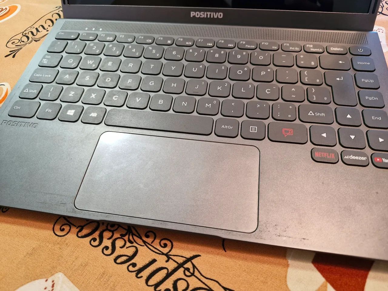 Notebook por $330 - Foto 2