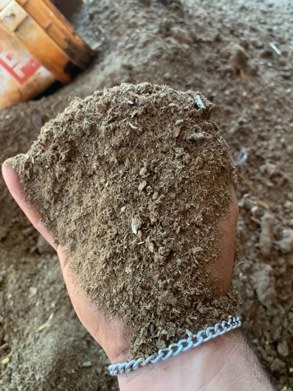 ESTERCO DE GADO CURTIDO PARA HORTAS E VASOS - Foto 3