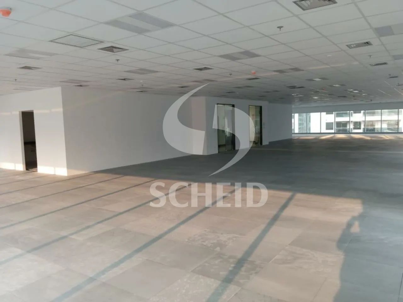 CONJUNTO COMERCIAL, 266 M², 2 SALAS, 2 BANHEIROS, COPA, AR CONDICIONADO,16 VAGAS. - Foto 7