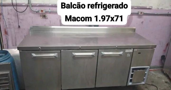 Balcão refrigerado Macom 