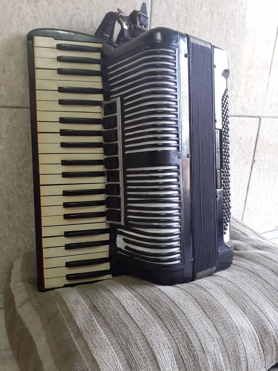 Sanfona 120 baixos  - Foto 2