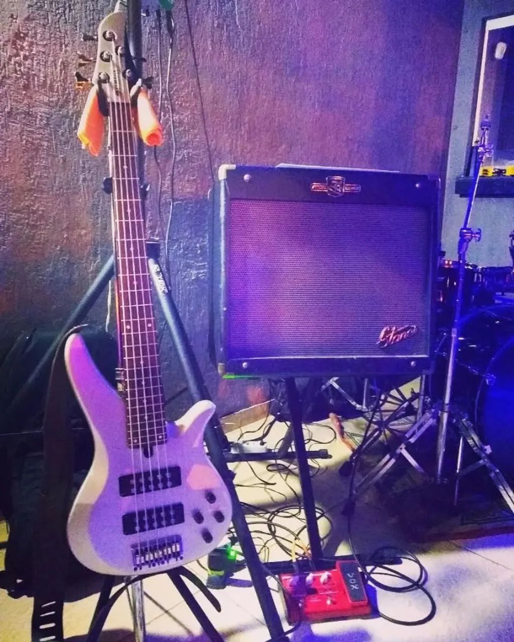 Contrabaixo Yamaha RBX375
