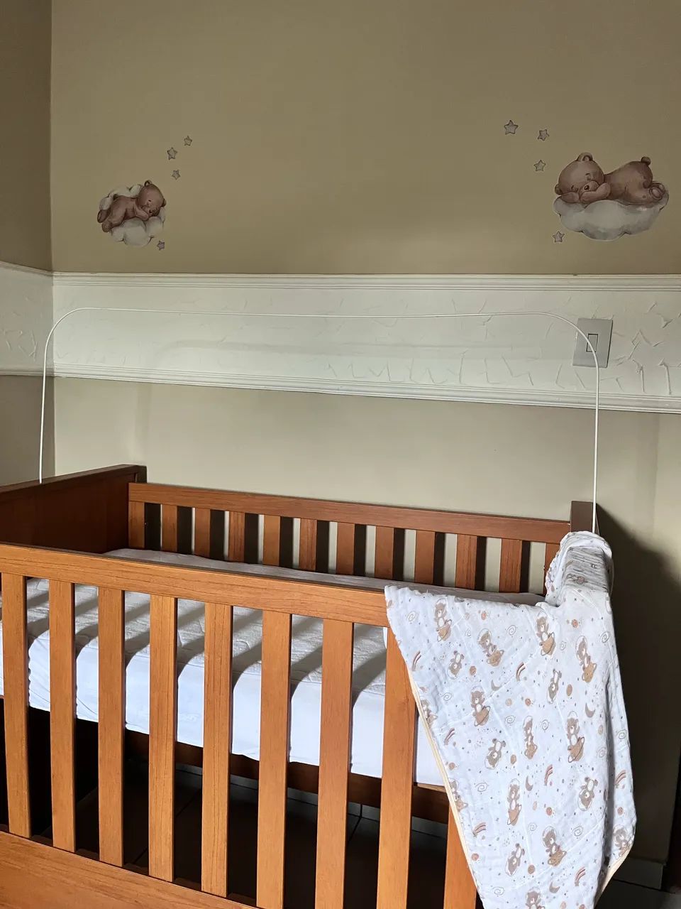 BERÇO QUE VIRA CAMA 