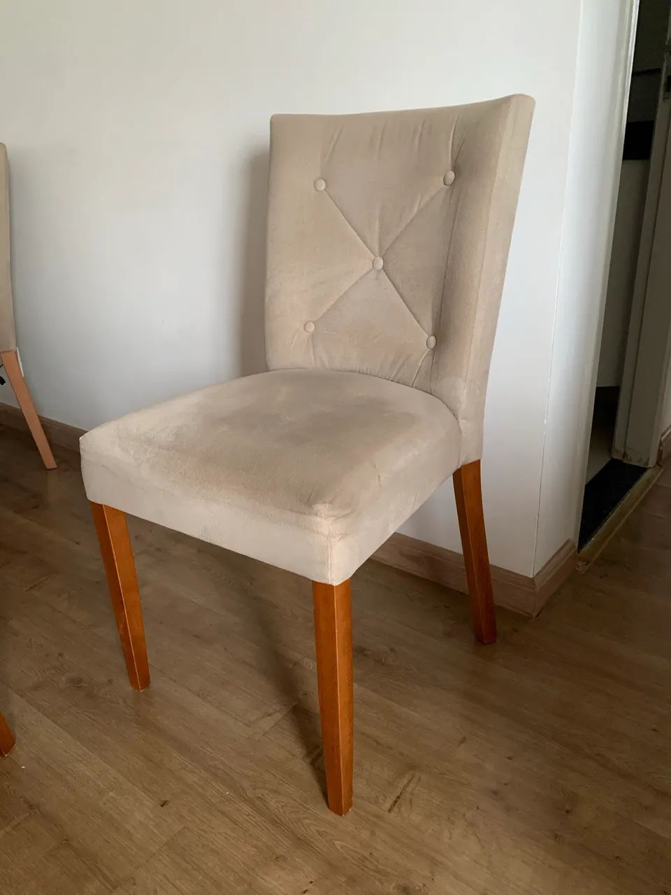 Mesa de Jantar 1,40 x 0,90 e 6 cadeiras - Foto 3