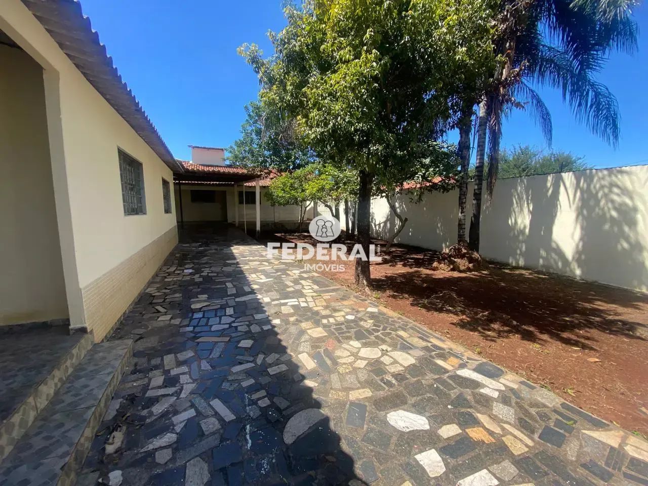 03 Quartos sendo 1 suíte, 100 M², com edícula de dois cômodos na frente codigo: 330841 - Foto 3