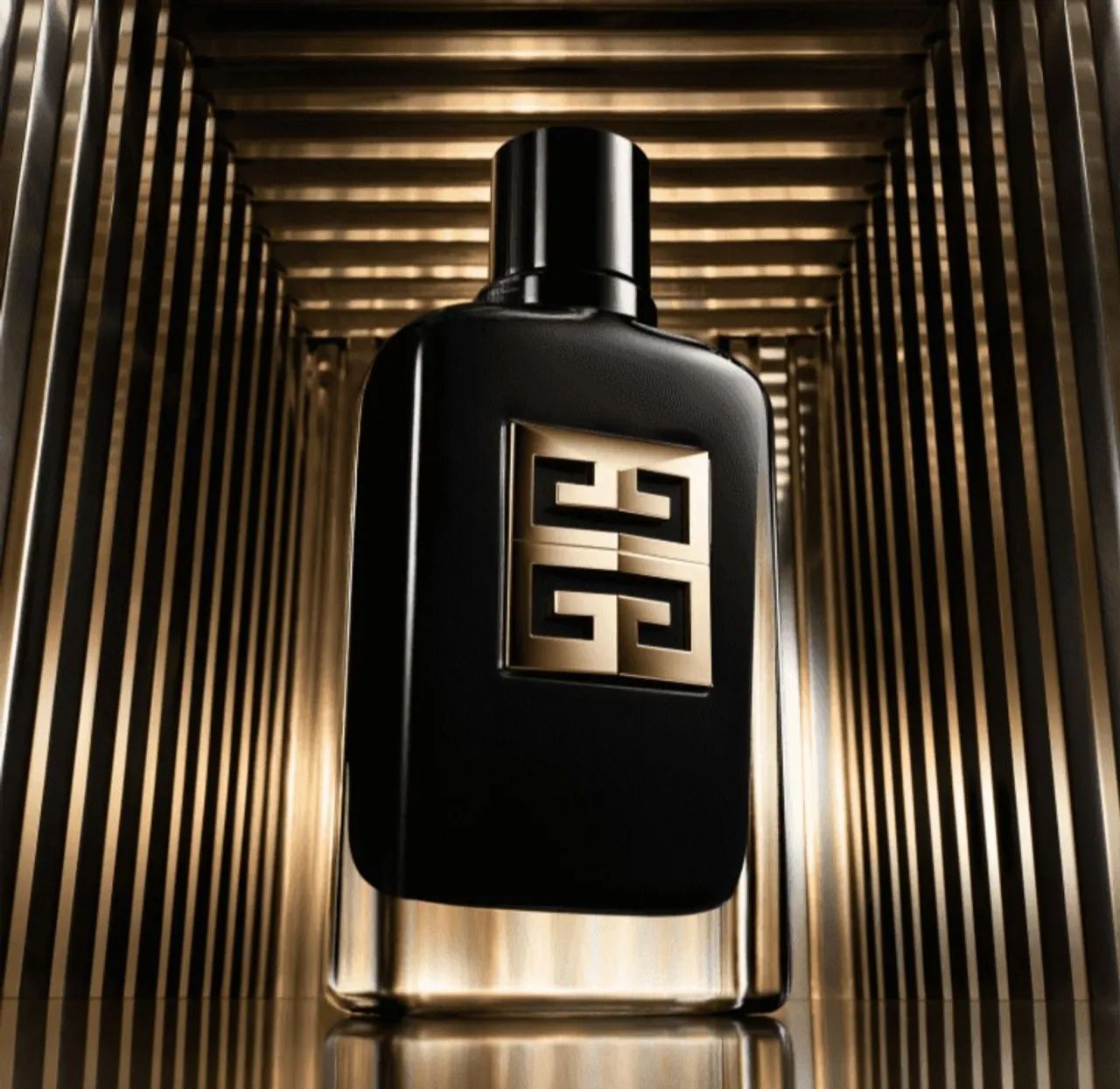 Perfume Givenchy Gentleman Society Ambrée EDP 60ml - Foto 3