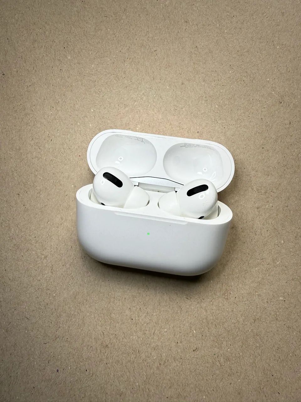 AirPods Pro (1 geração) !Contem detalhe! - Fones de Ouvido