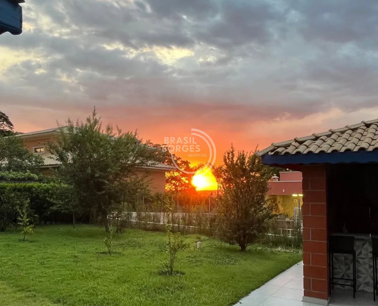 Excelente casa térrea 3 quartos (1 suíte master ) 340m muito bem distribuídos. - Foto 3