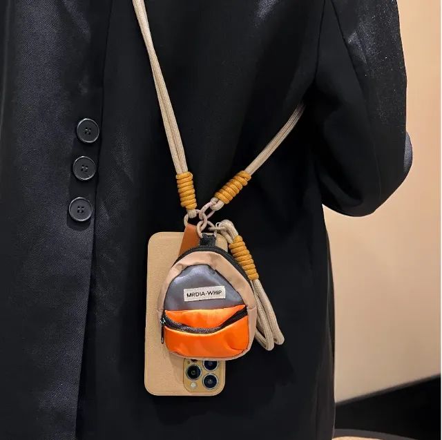 CORDÃO DE PESCOÇO SUPORTE P CELULAR UNIVERSAL E BOLSA 2 EM 1 (Mão e pescoço)  - Foto 4