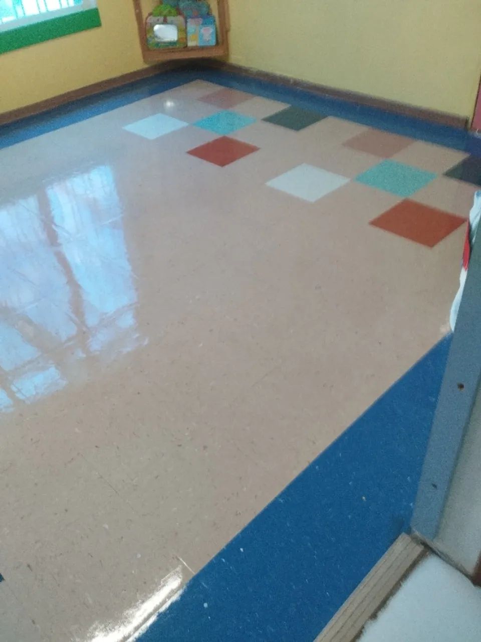 Serviço de Limpeza de Pisos Paviflex Vinílico  - Foto 2