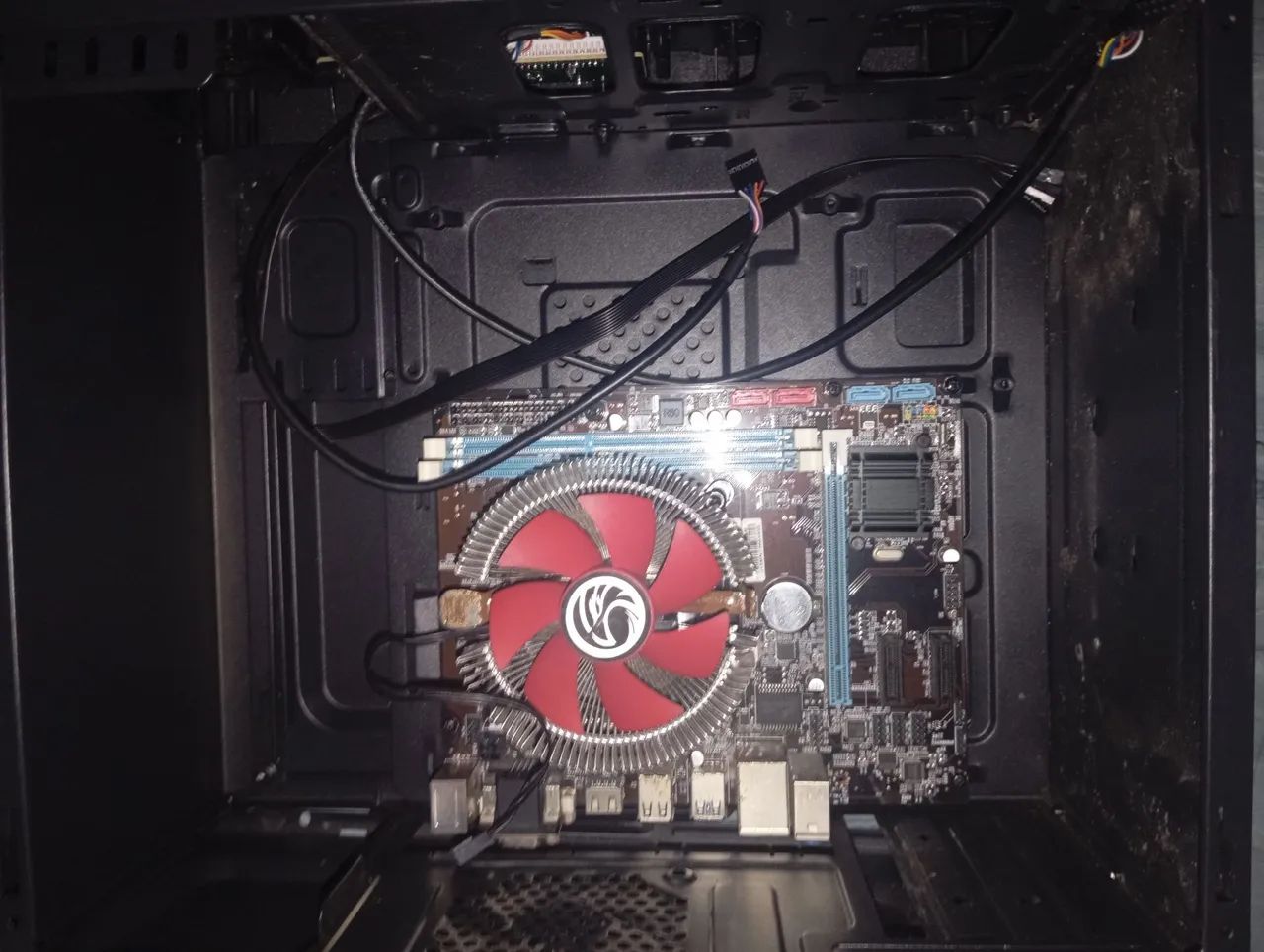 GABINETE TGT COM PLACA-MÃE E PROCESSADOR  - Foto 2