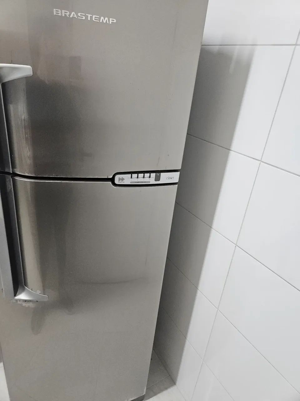 Geladeira Brastempo Clean - frost free 375 litros - Foto 2