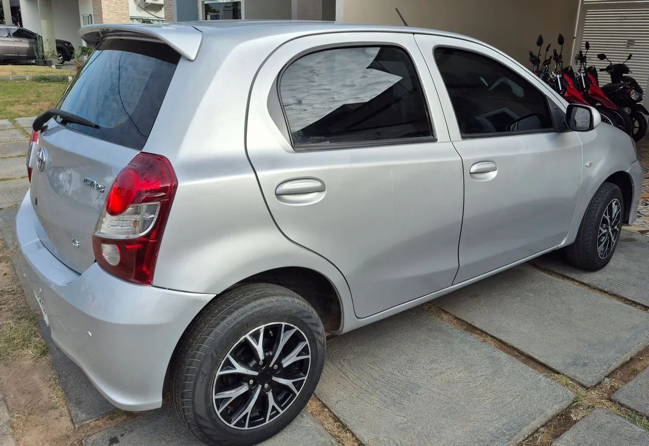 Toyota Etios X 1.3 Flex 16V 5P Mec. 2020 - Foto 4