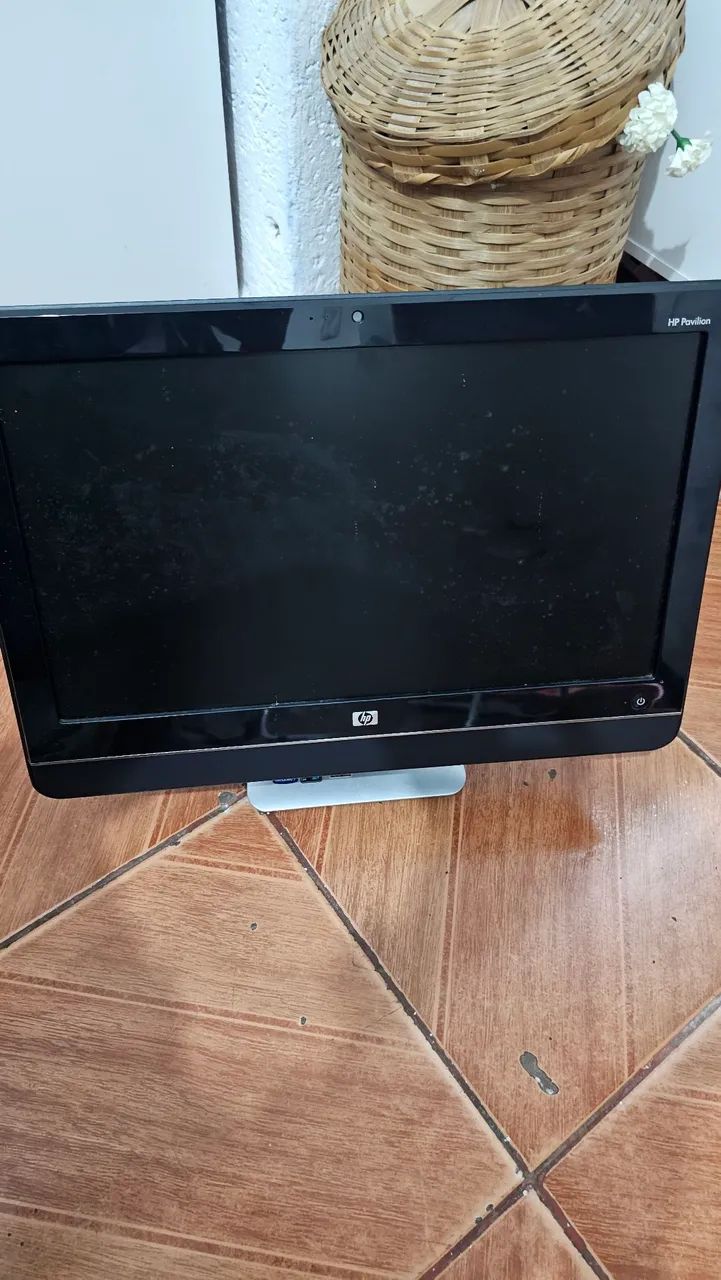 Computador HP Pavilion all in one.