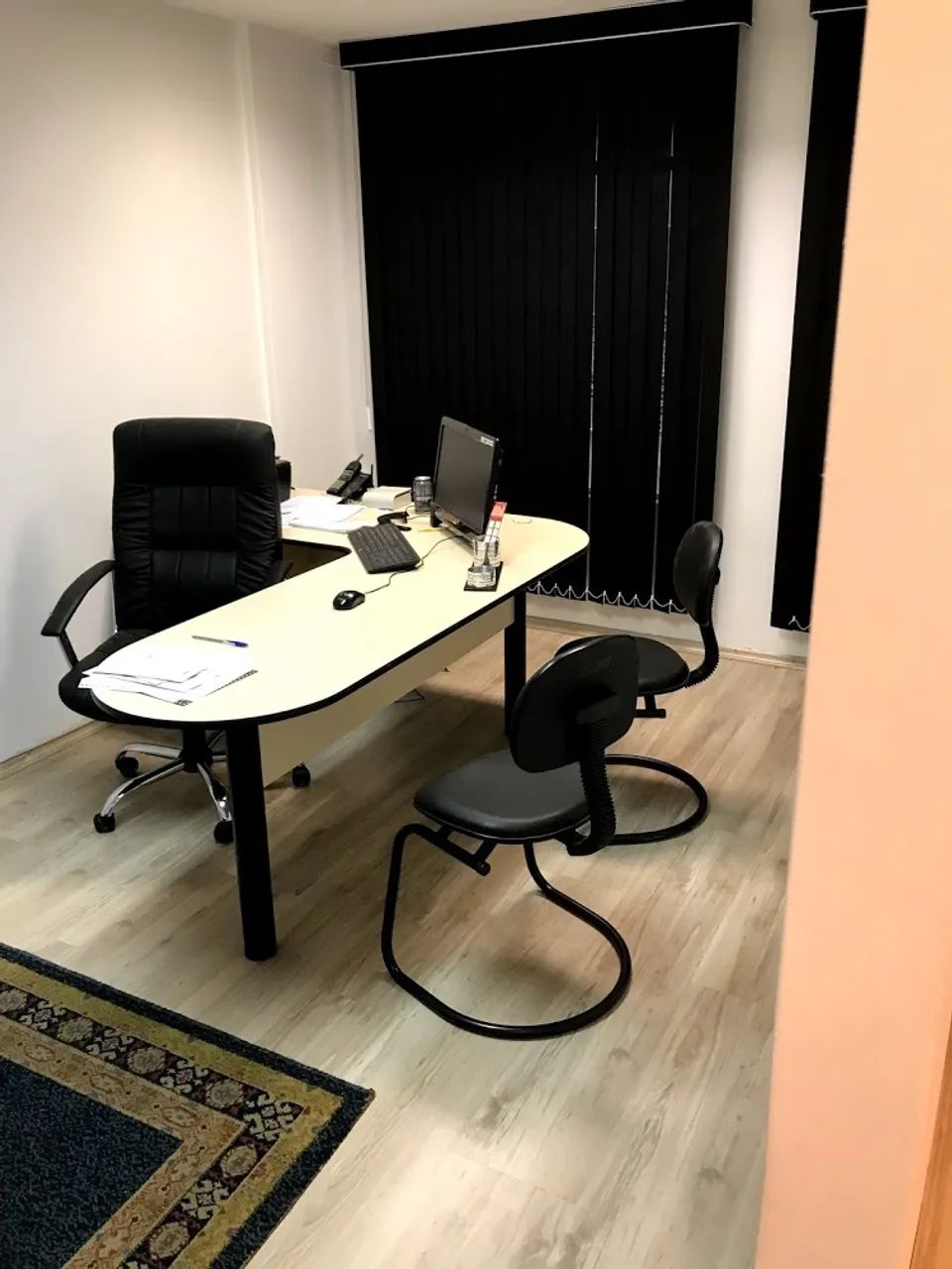 Vendo Sala Comercial Centro - Foto 2