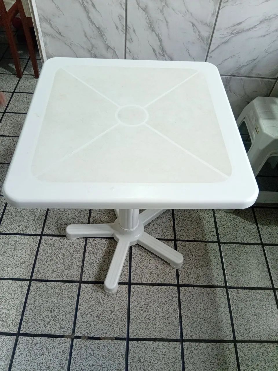 MESA PLÁSTICA TRAMONTINA 80x80cm - Foto 2