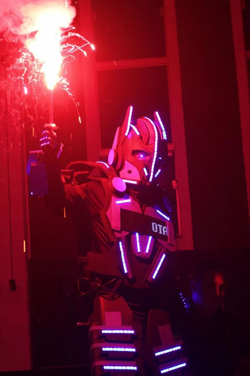 Robo de led para sua festa  - Foto 2