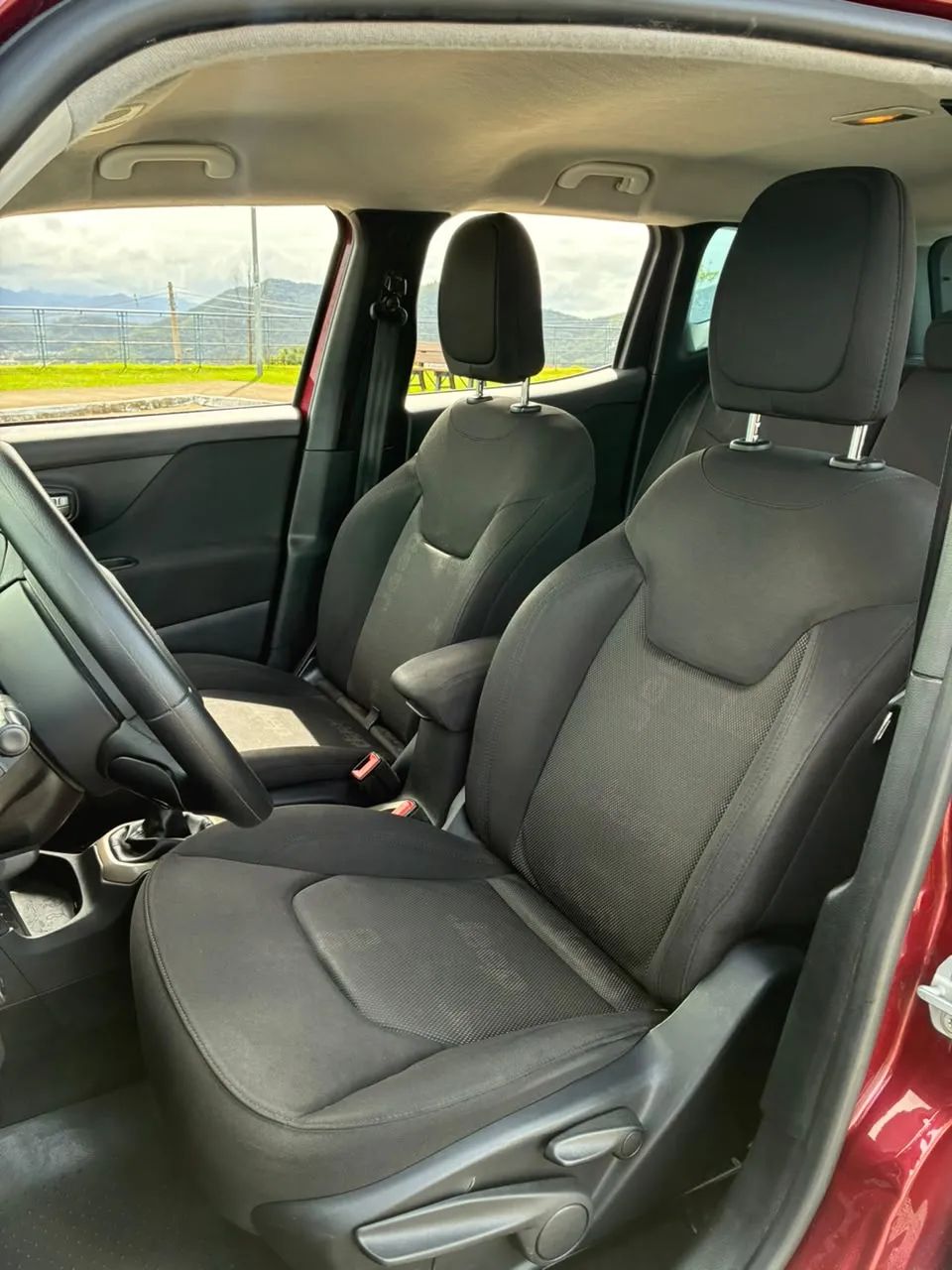 Jeep Renegade Sport 1.8 4x2 Flex 16V Mec., foto 11 de 20