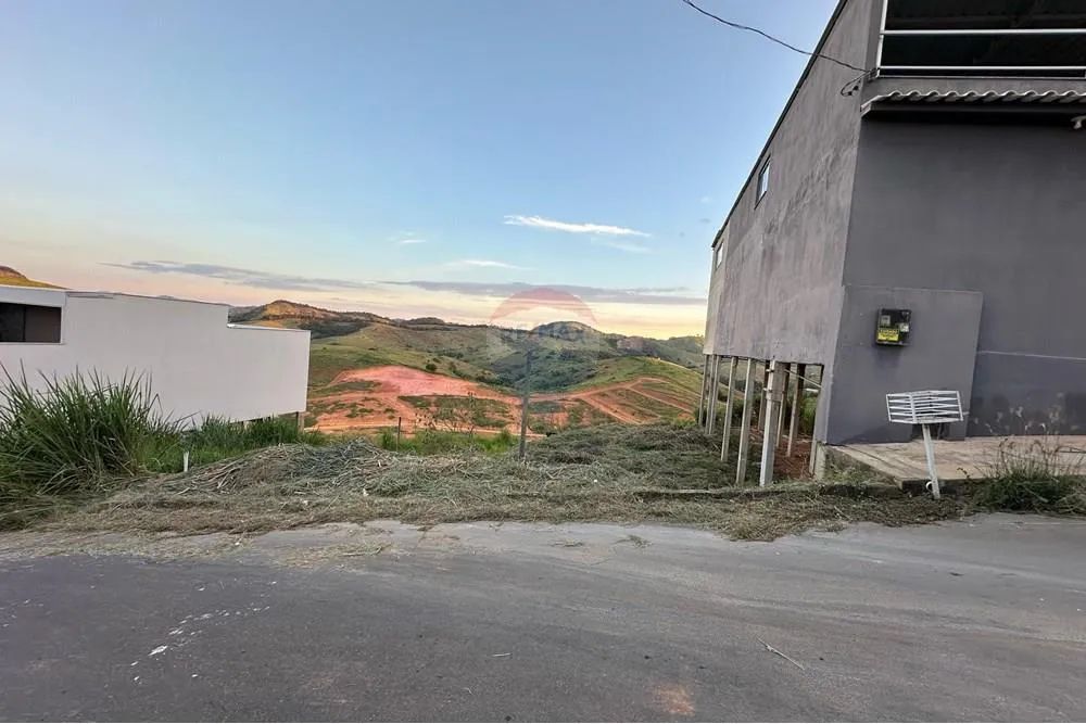 TERRENO À VENDA NO BAIRRO JOÃO XXIII - MURIAÉ/MG