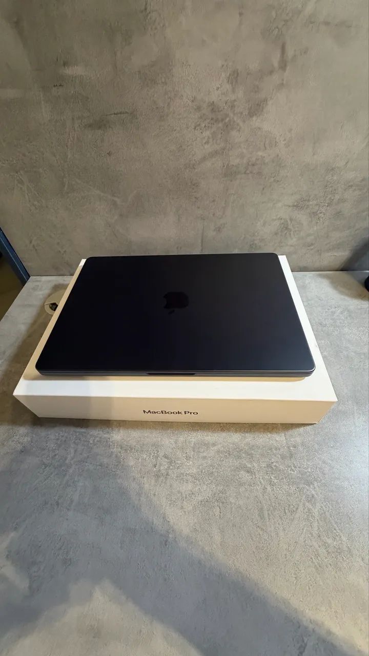 MacBook Pro M5 1TB de armazenamento/ 24GB RAM - Notebooks - Portal