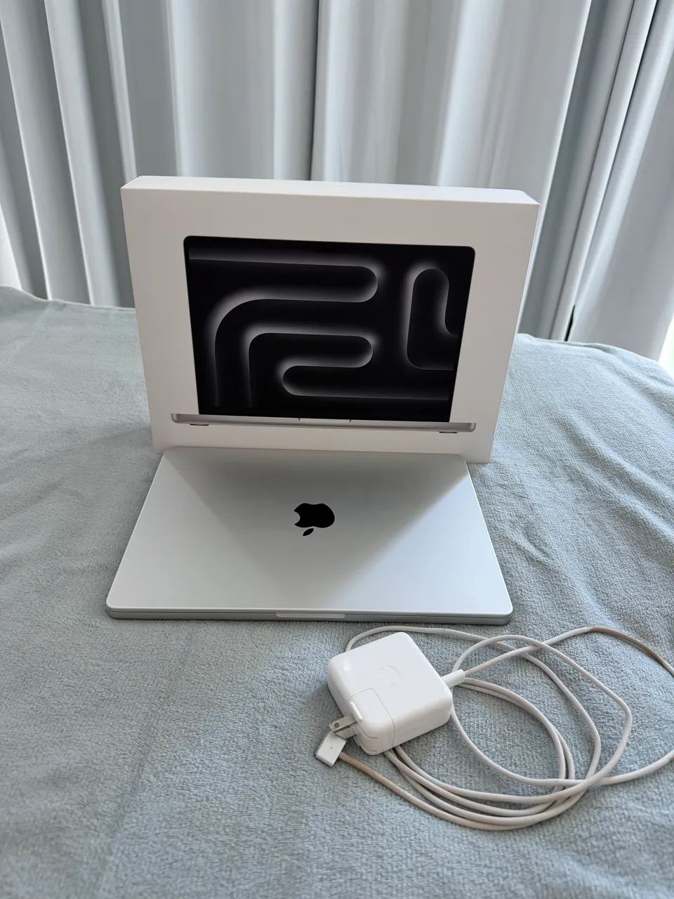 Oportunidade MacBook Pro 14-inch 8G 512GB SSD