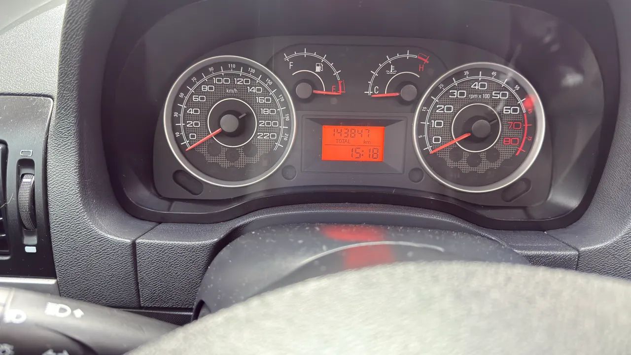 Fiat Idea Attractive 1.4 Fire Flex 8V 5P 2013 - Foto 4