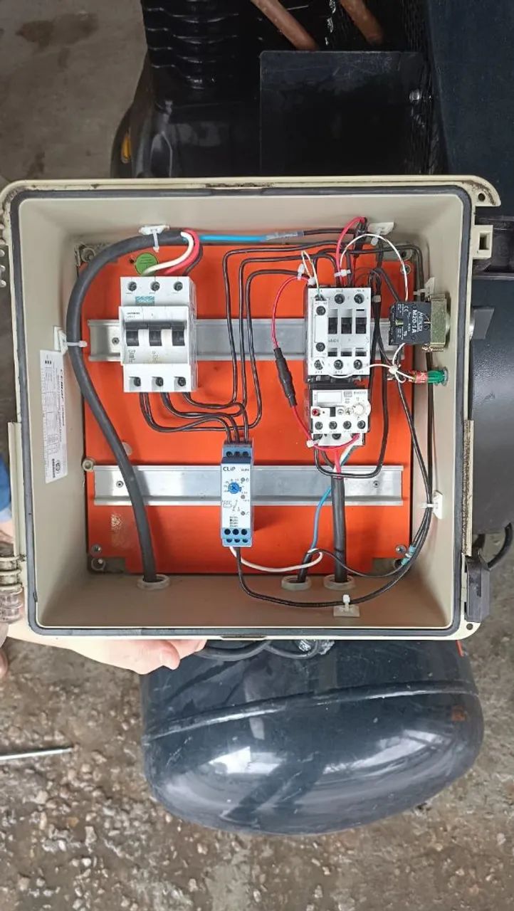 Compressor de Ar Bravo Industrial 20 Pés 200L  - Foto 5