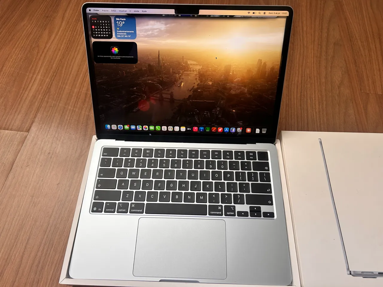 Macbook Air M4 13,6