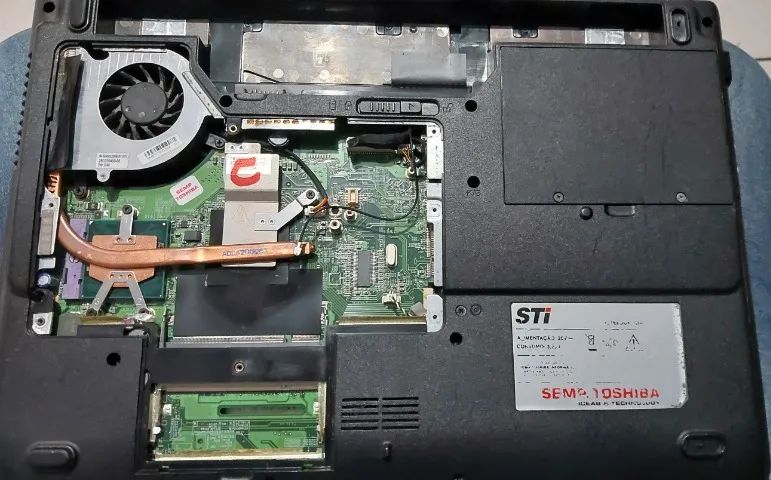 Tela e Carcaça de Notebook STi - Foto 4
