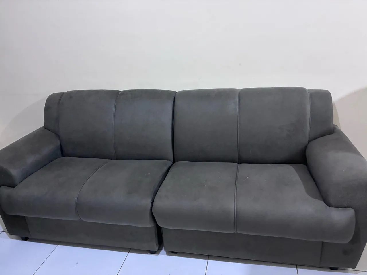 SOFÁ DUAS FORMAS DE DEIXAR NA SALA  - Foto 4