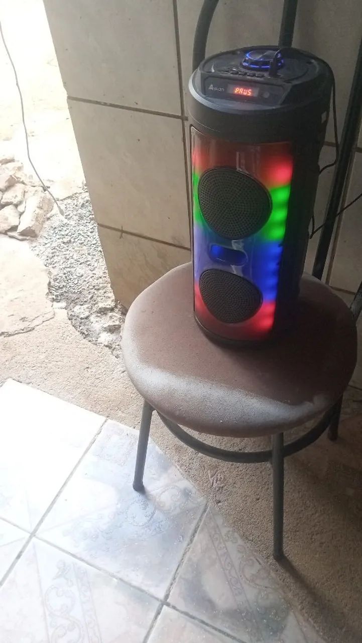 Vendo uma caixa de som nova na caixa 