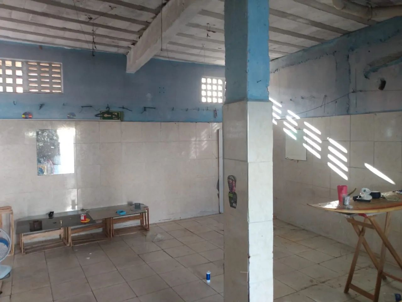 Alugo ponto comercial com 4 guartos c/ suite