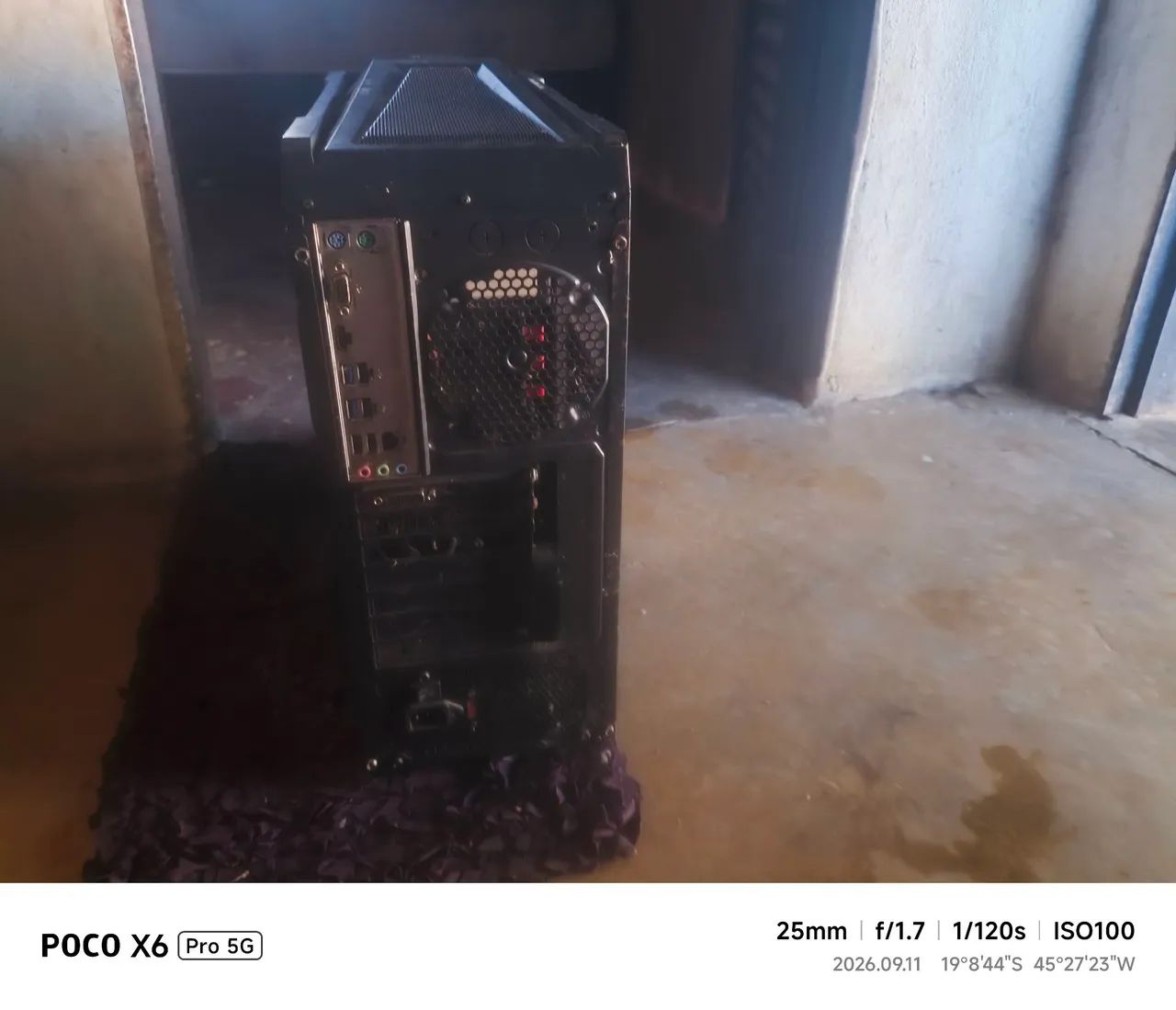 Vendo cpu com teclado e mause caixinha de som - Foto 5