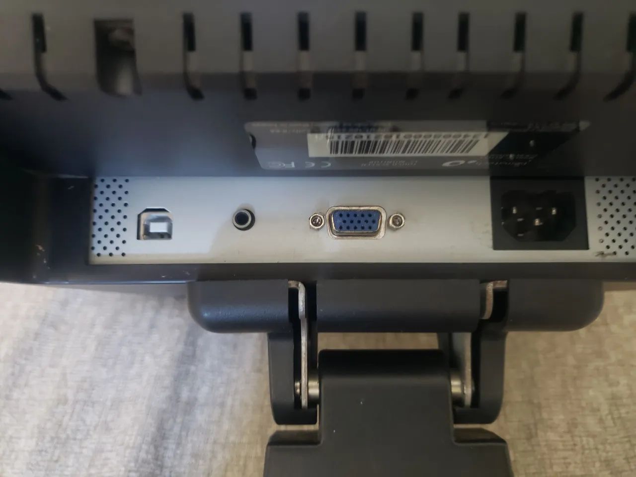 Monitor bematech touch screen com defeito - Foto 4