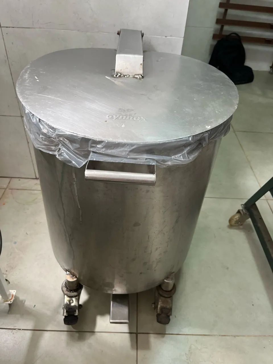 Lixeira 100L gynnox 
