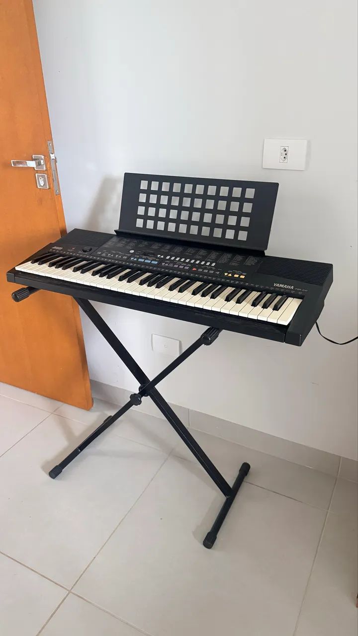 Teclado Yamaha PSR-210