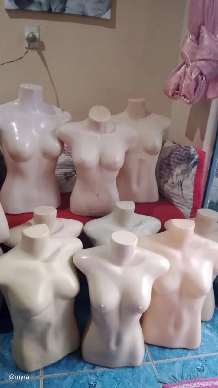 Vende _se manequim em perfeito estado sem havaria - Foto 2