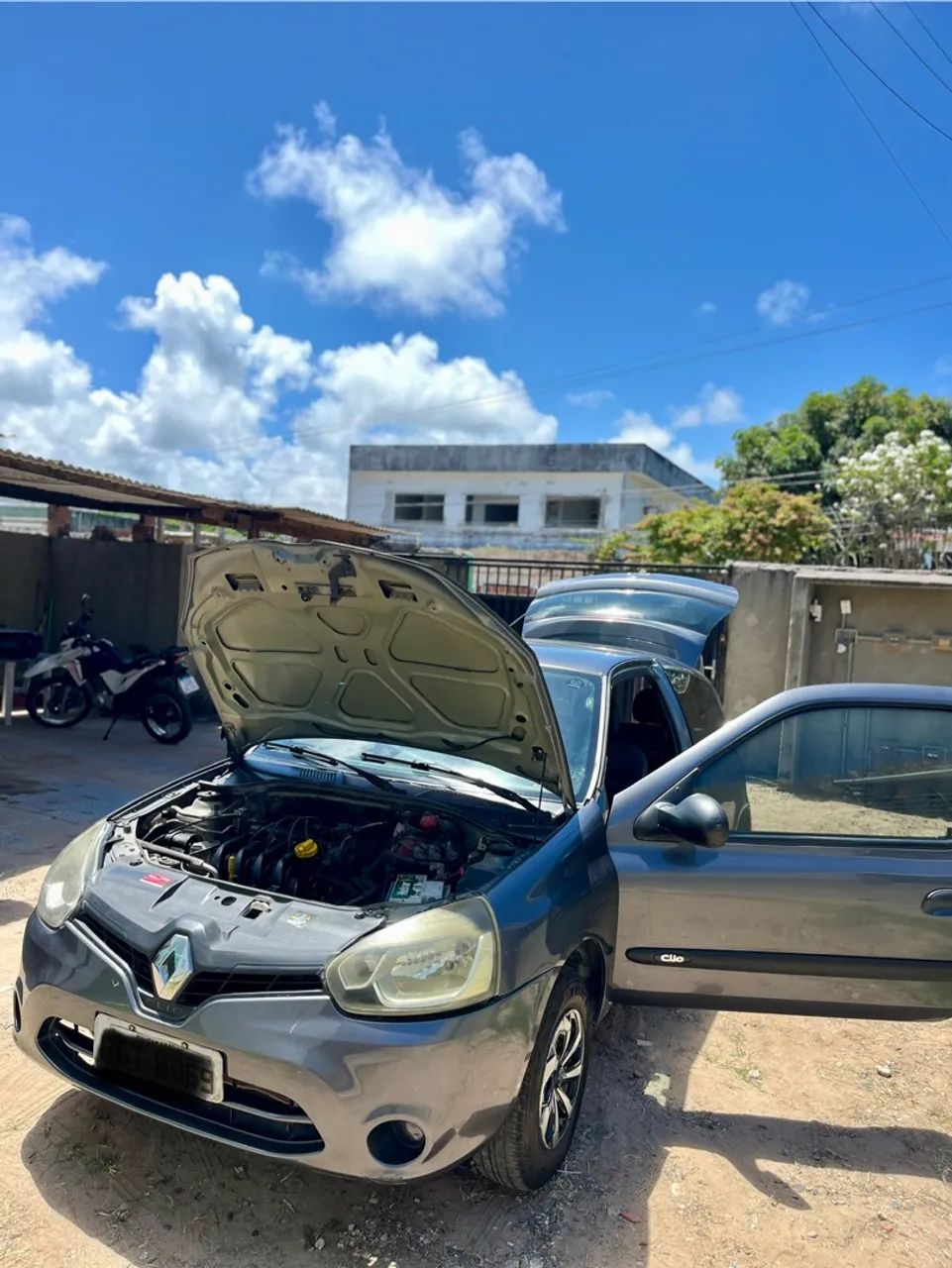 Renault Clio AUTHENTIQUE 1.0/1.0 HI-POWER 16V 3P 2014