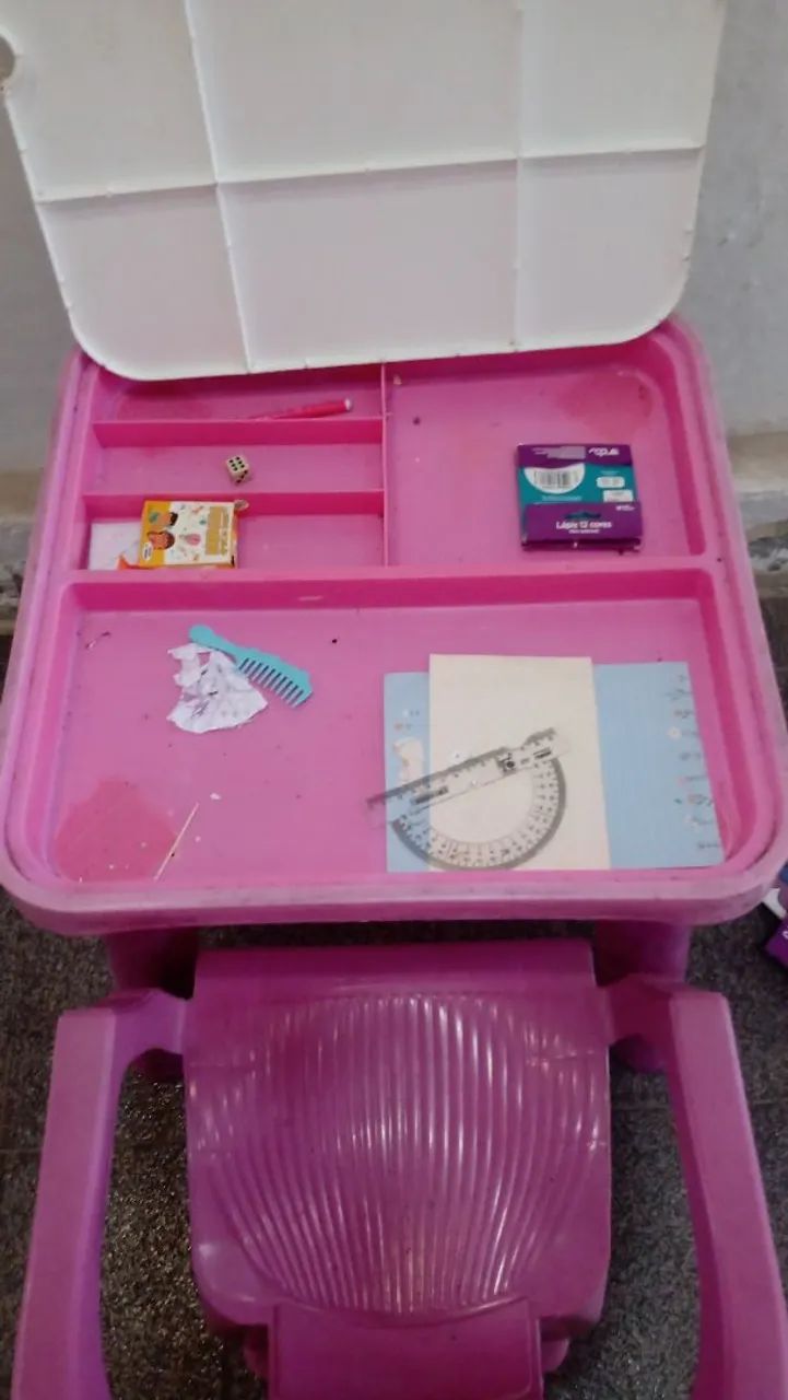 Mesinha infantil com cadeira - Foto 2