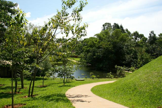 Terreno Jardins Atenas 721 mts
