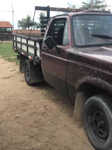 Vende-se D20 diesel documentada 26 mil