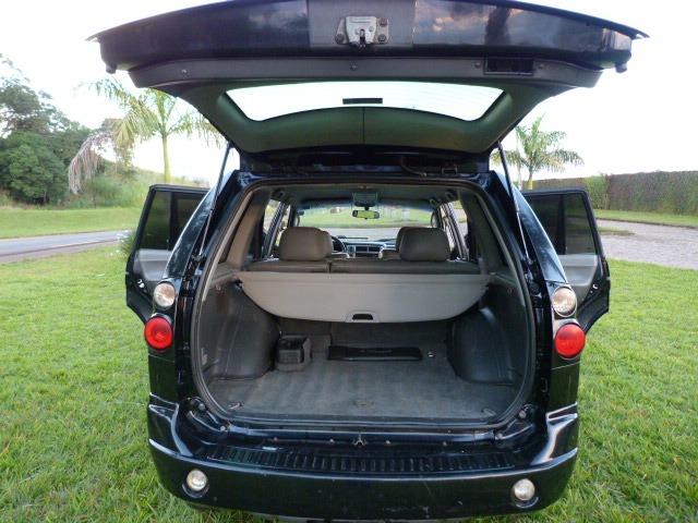Pagero sport 2.5 4x4 manual a diesel impecavel - Foto 16
