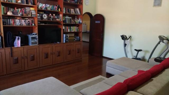 Excelente sobrado na Quadra 06, Sobradinho. Localização privilegiada + Segurança - Foto 4