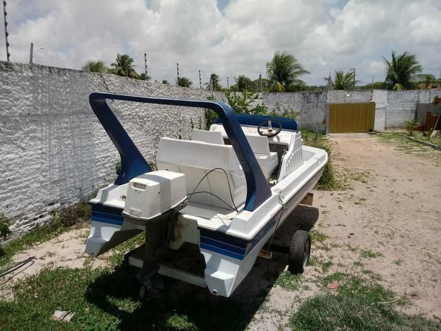 Lancha capacidade 8 pessoas