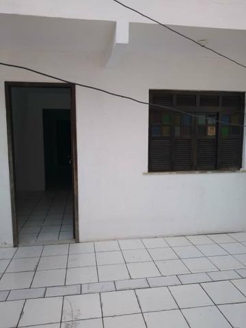 Alugo casa ampla e bem ventilado - Foto 3