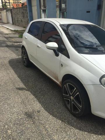 Fiat Punto 2013 1.4 Branco, completo com rodas 18 novas - Foto 7
